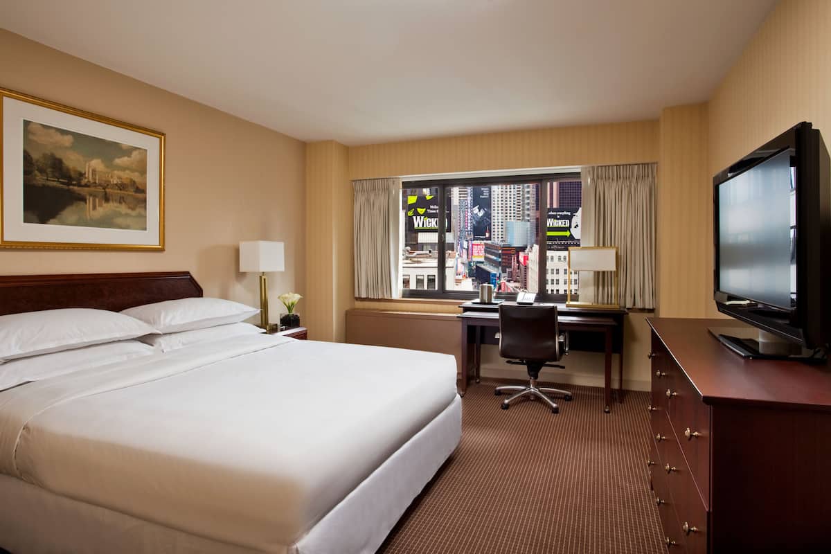 1 bedroom, premium bedding, pillow-top beds, in-room safe