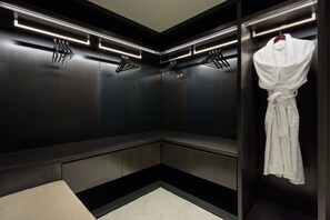 Presidential Suite, 1 King Bed (Manhattan Floor) | 1 bedroom, premium bedding, pillow-top beds, in-room safe