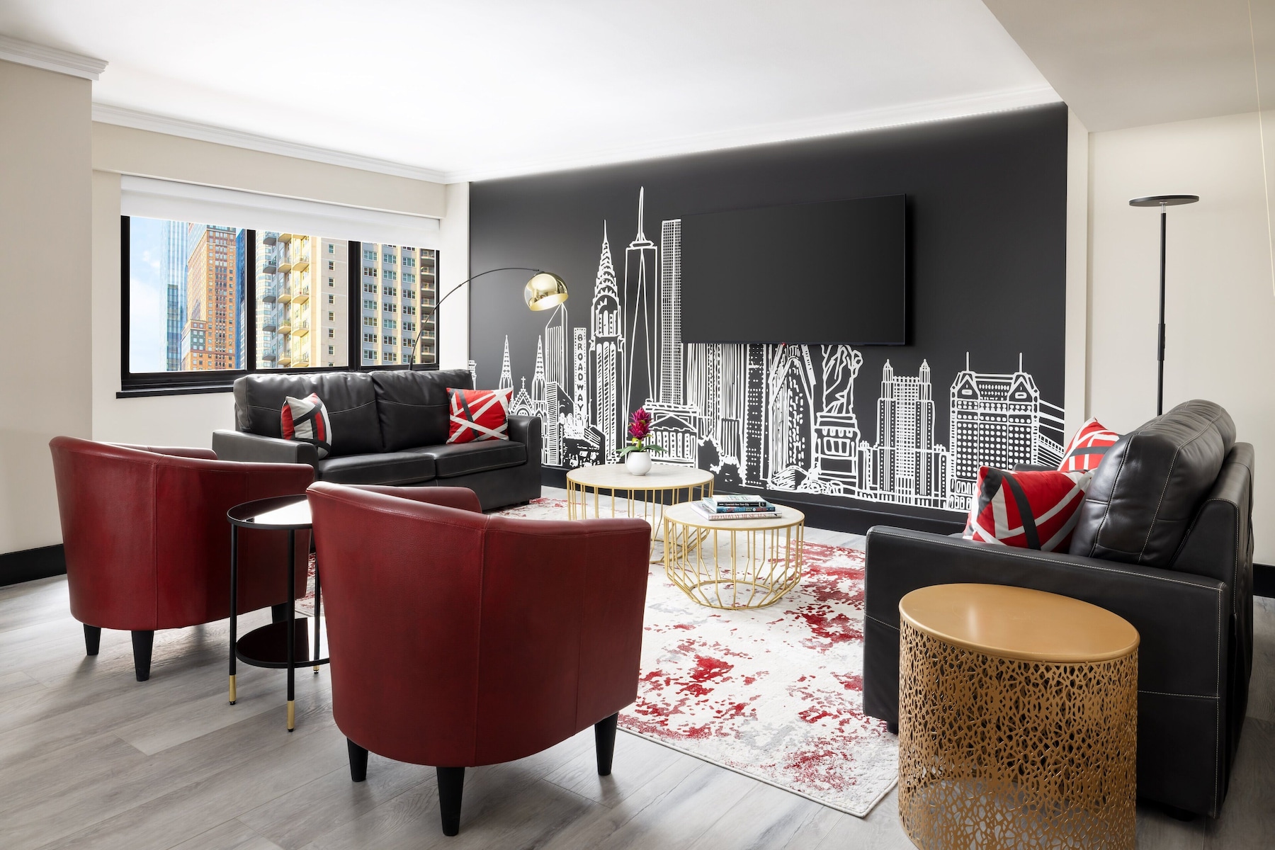 Suite, 1 King Bed (Living & Dining Area Manhattan Floor) | Premium bedding, pillow-top beds, in-room safe, desk