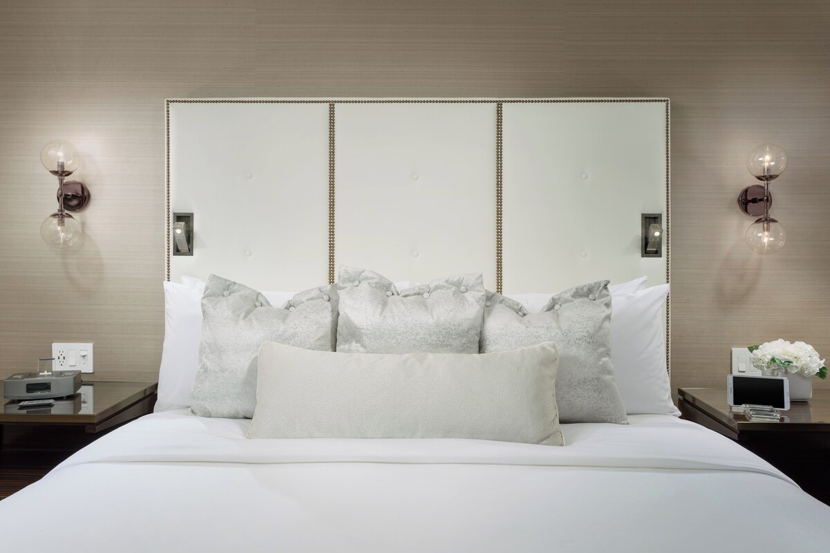 Premium bedding, pillow-top beds, in-room safe, desk