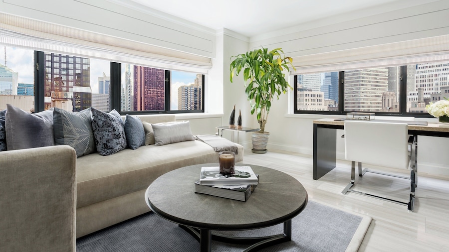 Crowne Plaza Manhattan Times Square by IHG