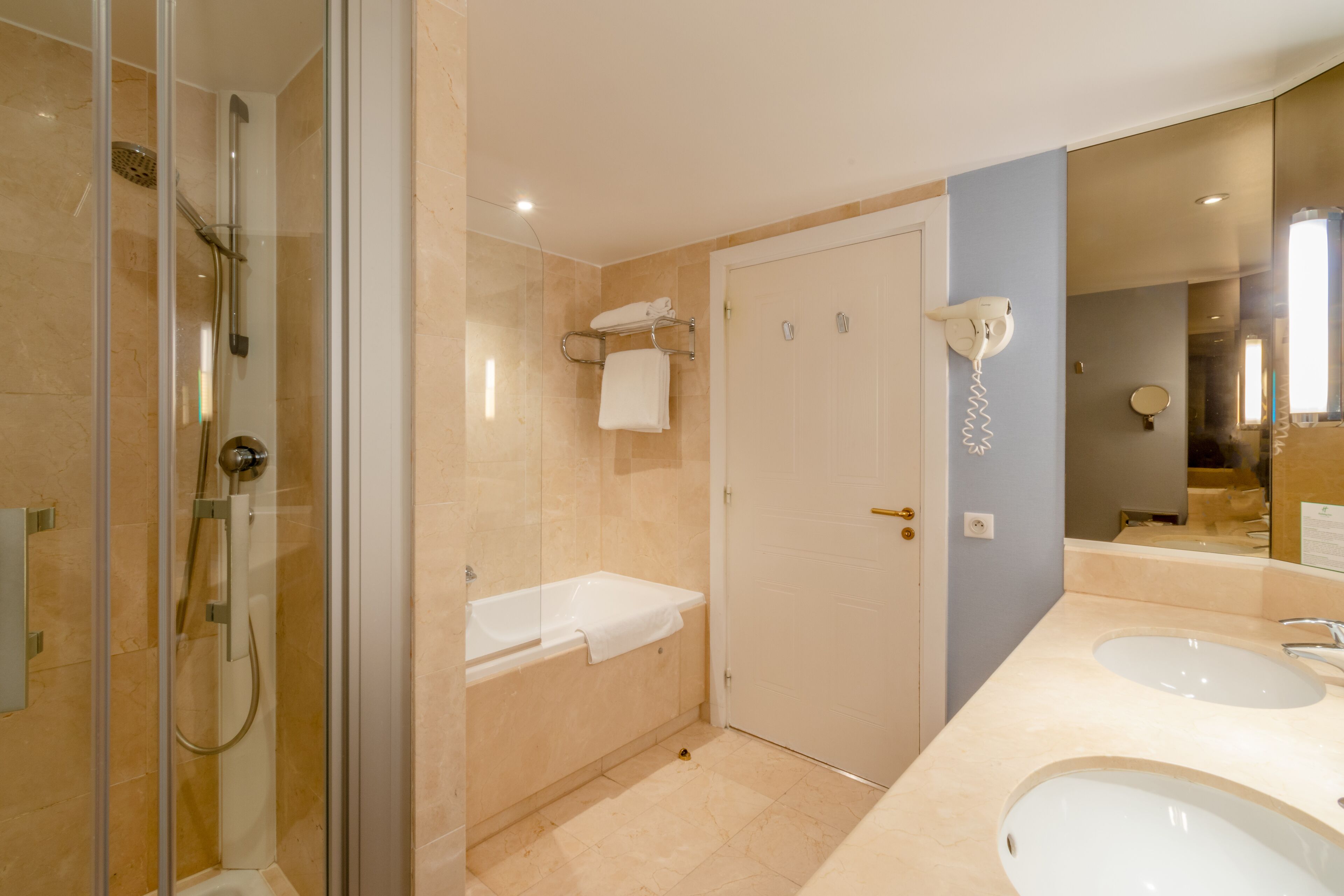 suite, 1 king bed with sofa bed, balcony, sea view | bathroom | combined shower/bathtub, hair dryer, towels