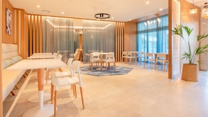 Buffet déjeuner (20 EUR par personne)