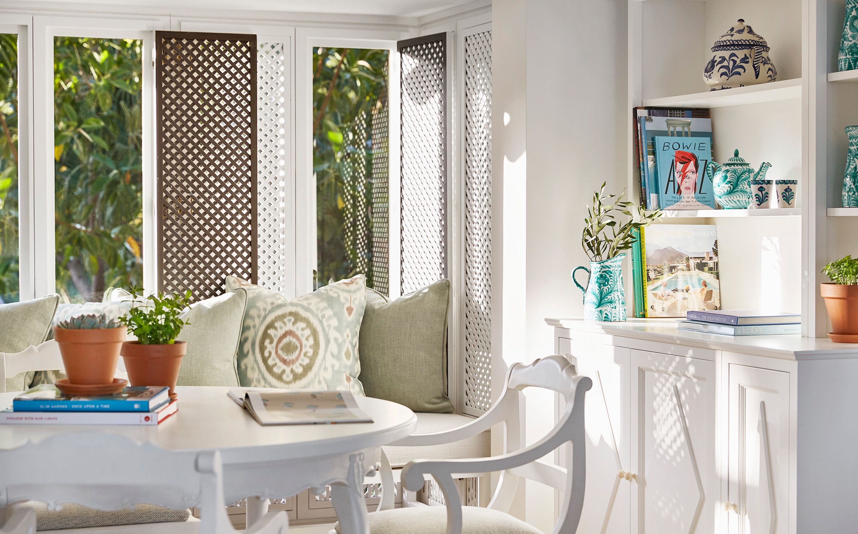 Royal Suite | Minibar, in-room safe, individually decorated, individually furnished