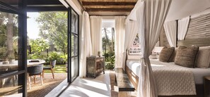 Villa, 3 chambres (Belair) | Minibar, coffres-forts dans les chambres, décoration personnalisée