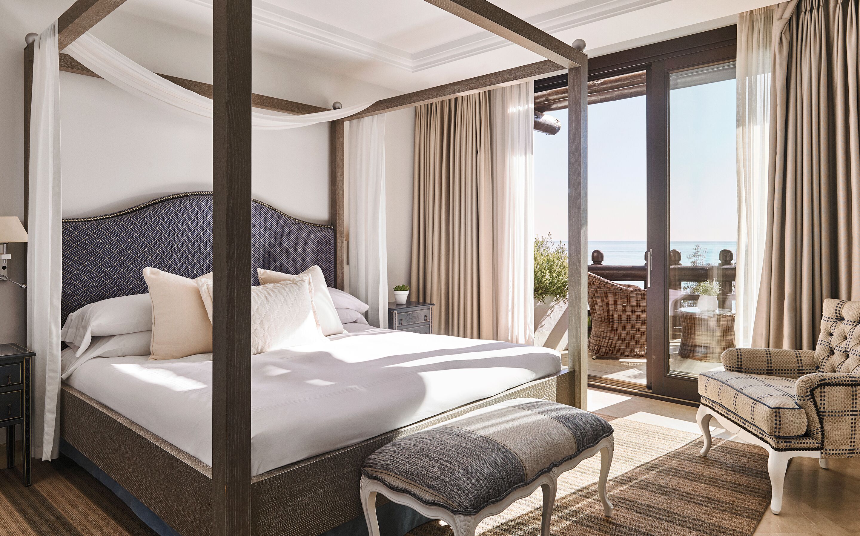 suite (imperial) | minibar, in-room safe, individually decorated, individually furnished