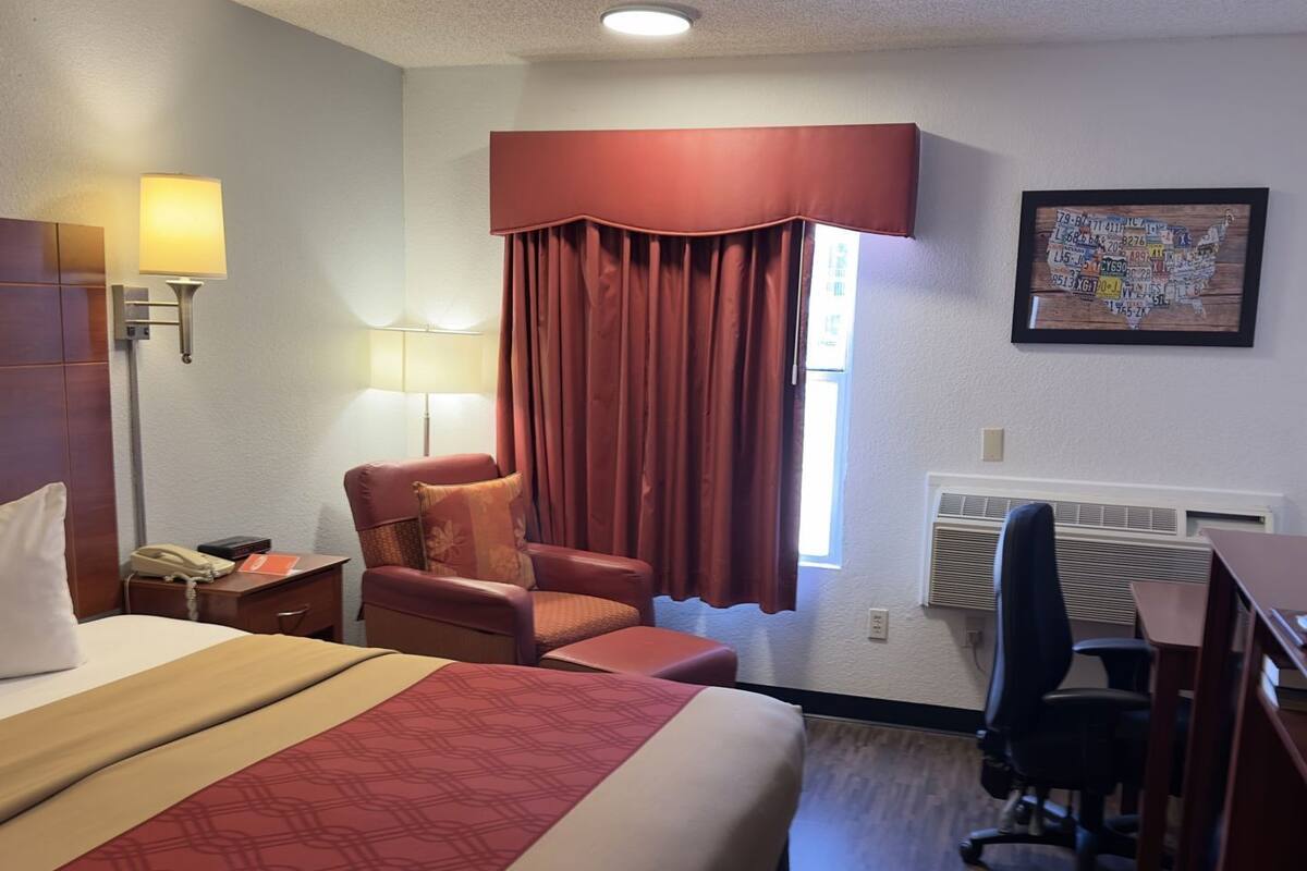 Schreibtisch, kostenloses WLAN, BettwƤsche