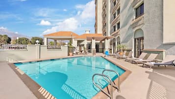 Outdoor pool, sun loungers