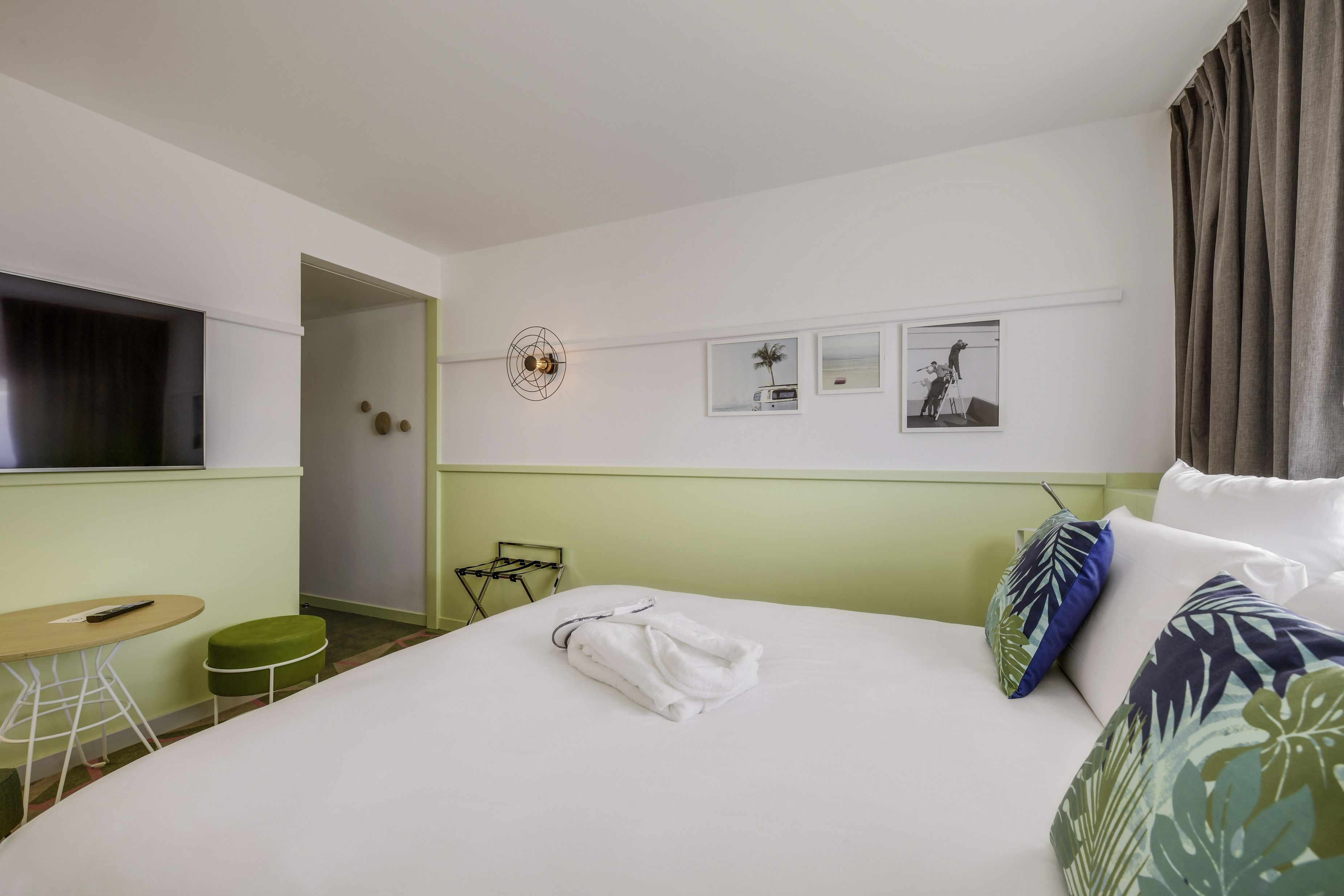 superior room, 1 double bed | 1 bedroom, premium bedding, desk, laptop workspace