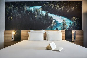 Quarto standard, 1 cama de casal | Roupas de cama premium, frigobar, cofres nos quartos, escrivaninha