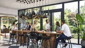 Déjeuner et dßner servis sur place