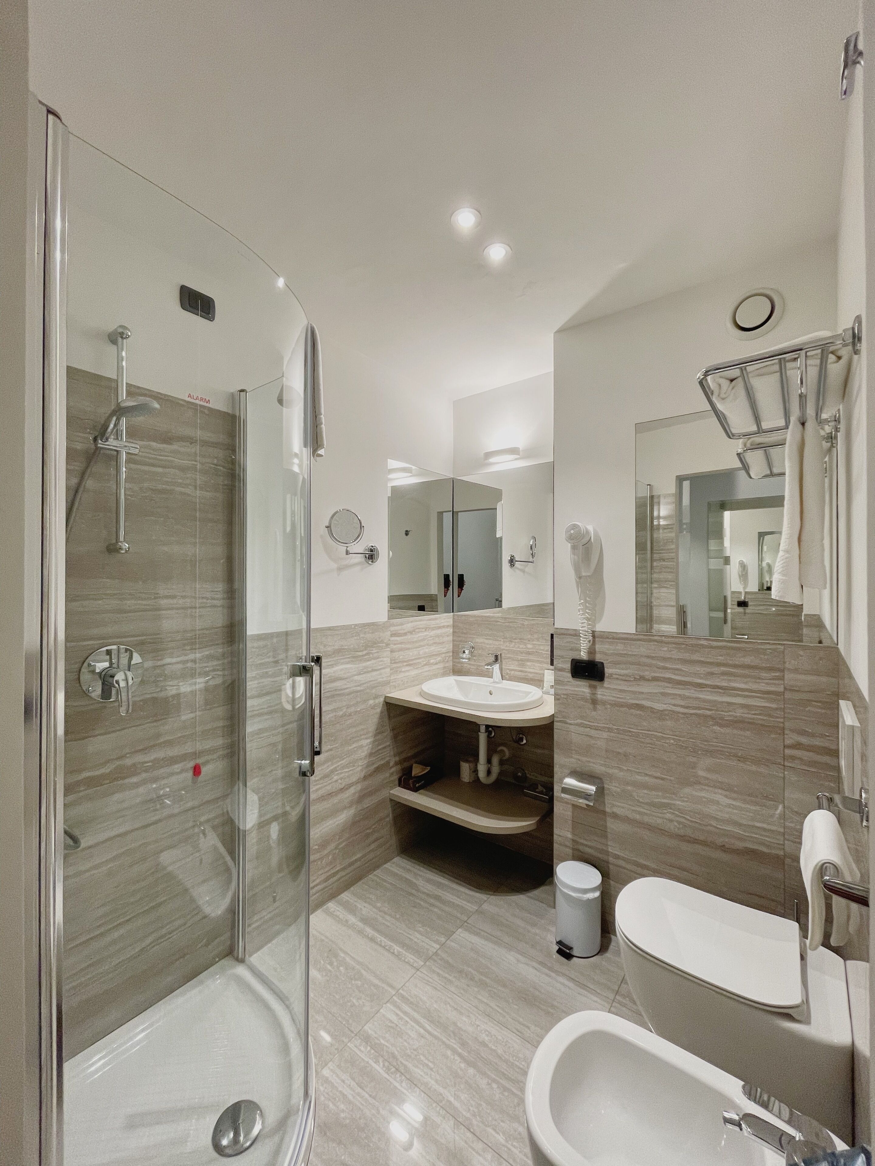 classic single room | bathroom | eco-friendly toiletries, hair dryer, bathrobes, slippers