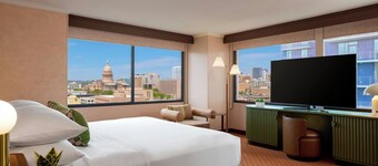 Downright Austin, A Renaissance Hotel