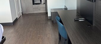 开间6科罗纳，加利福尼亚州 - 西