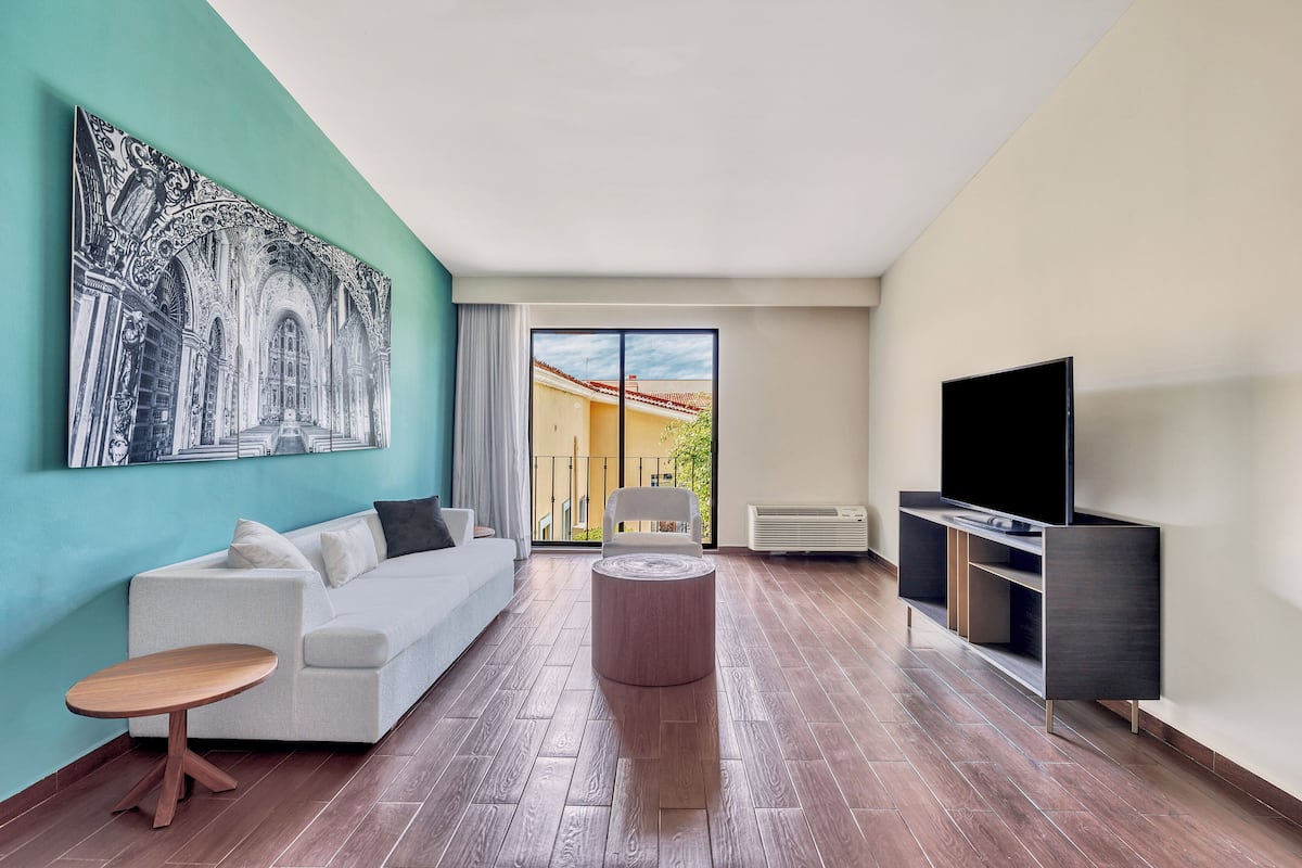 in-room safe, iron/ironing board, free cots/infant beds