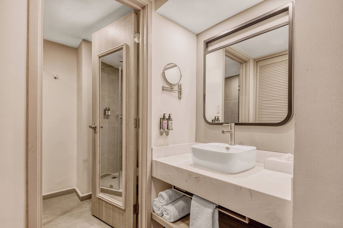 in-room safe, iron/ironing board, free cots/infant beds