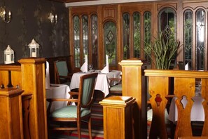 Frühstück und Abendessen