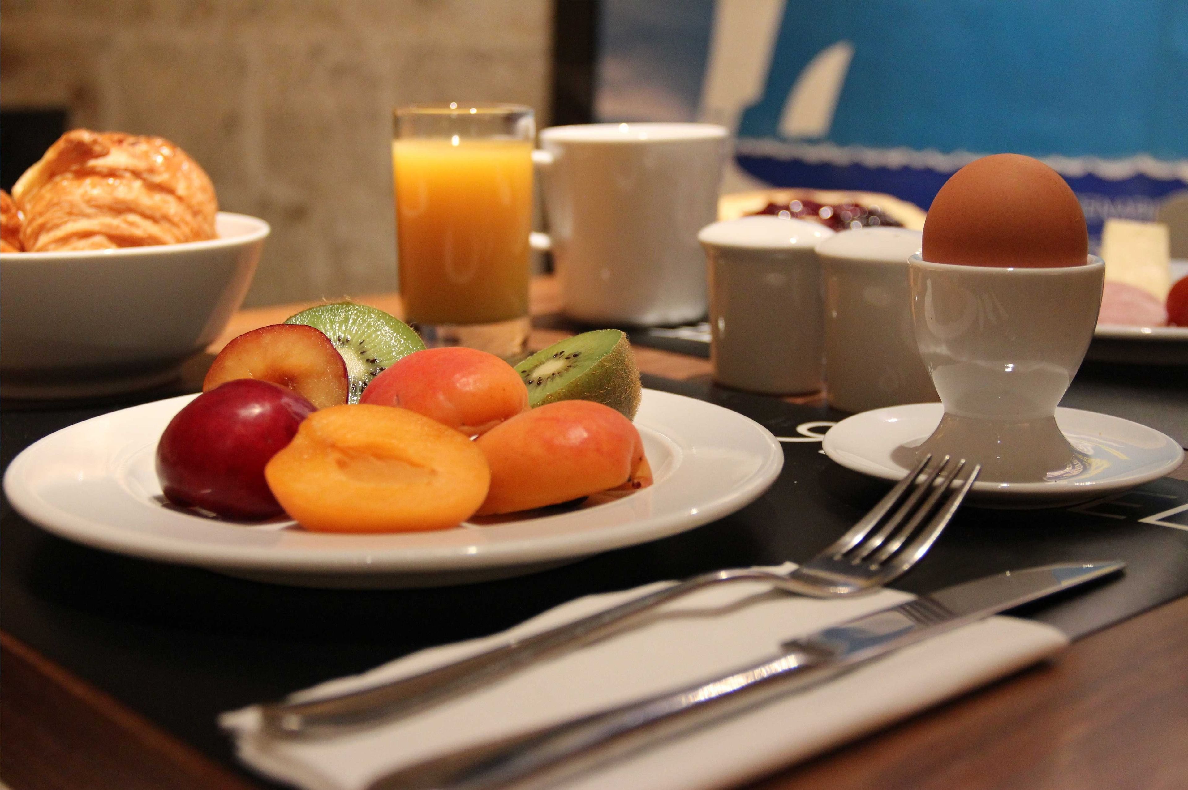 daily buffet breakfast (eur 14 per person)