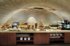 Daily buffet breakfast (EUR 14 per person)
