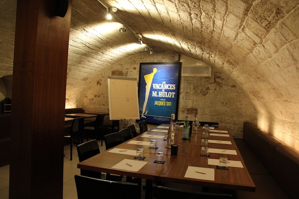 Meeting facility