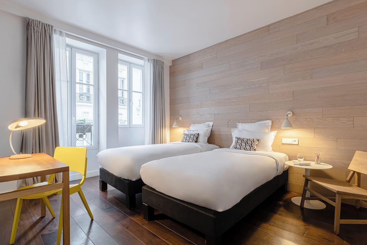 Premium bedding, in-room safe, desk, blackout curtains