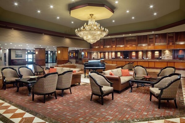 Lobby - DoubleTree by Hilton Cherry Hill Philadelphia (Cherry Hill)