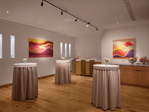 3 restaurants, lunch, dinner, brunch served; Italian cuisine