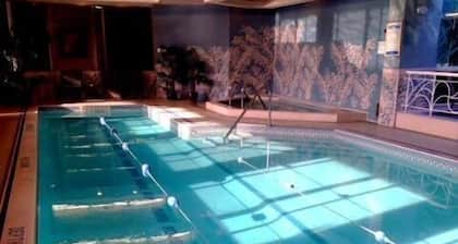 Clarion Hotel & Suites Riverfront