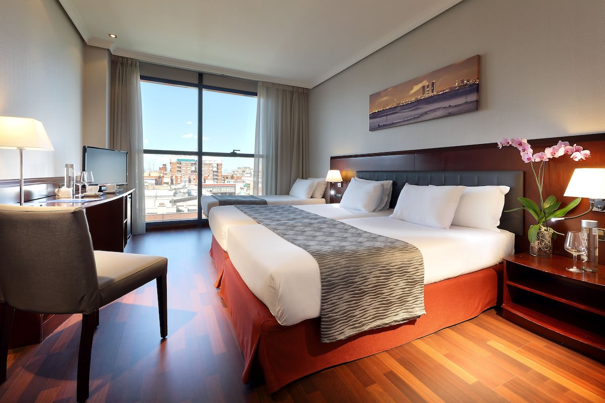 Minibar, in-room safe, individually furnished, desk