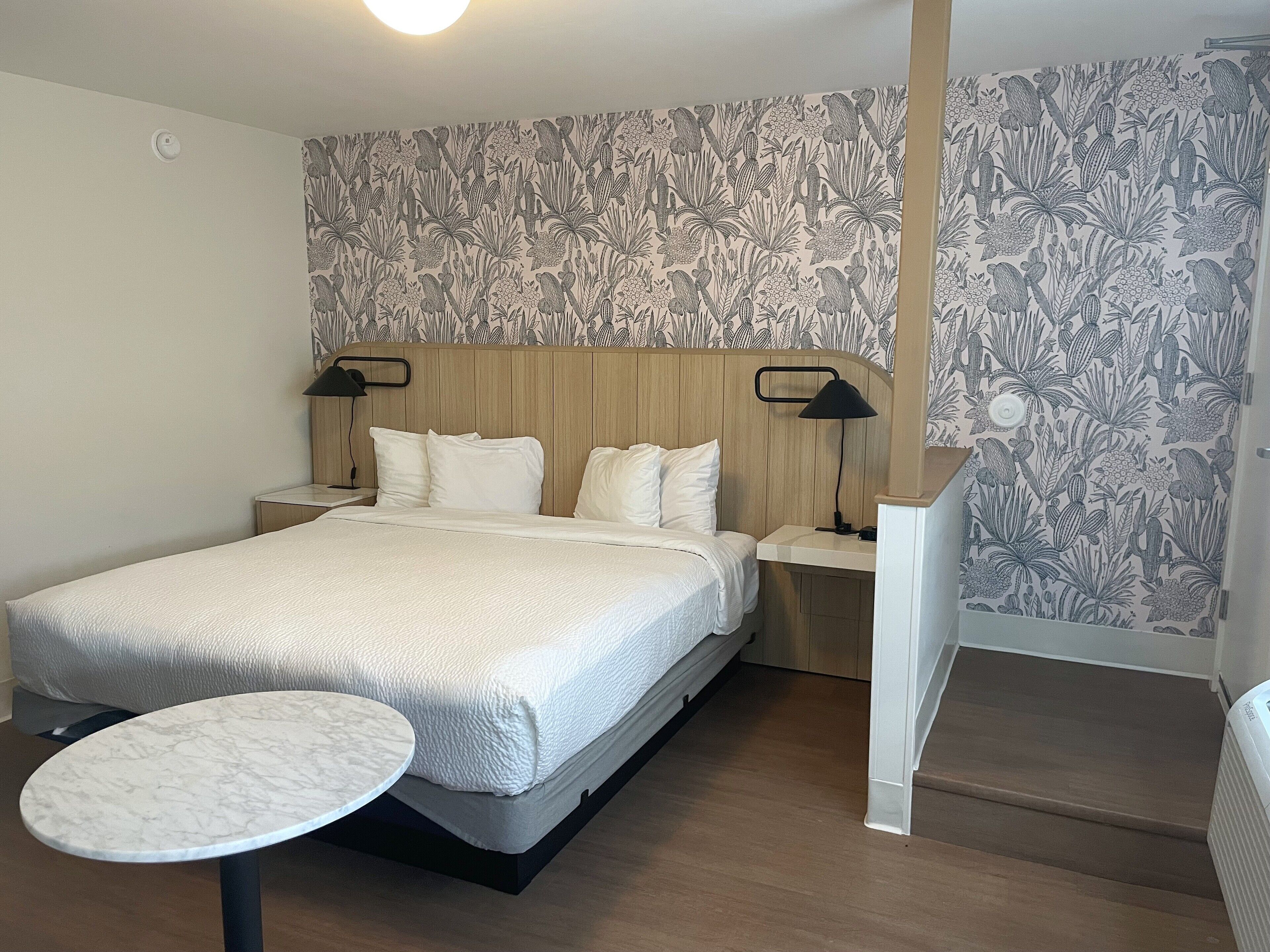 Superior Room, 1 King Bed, Ground Floor