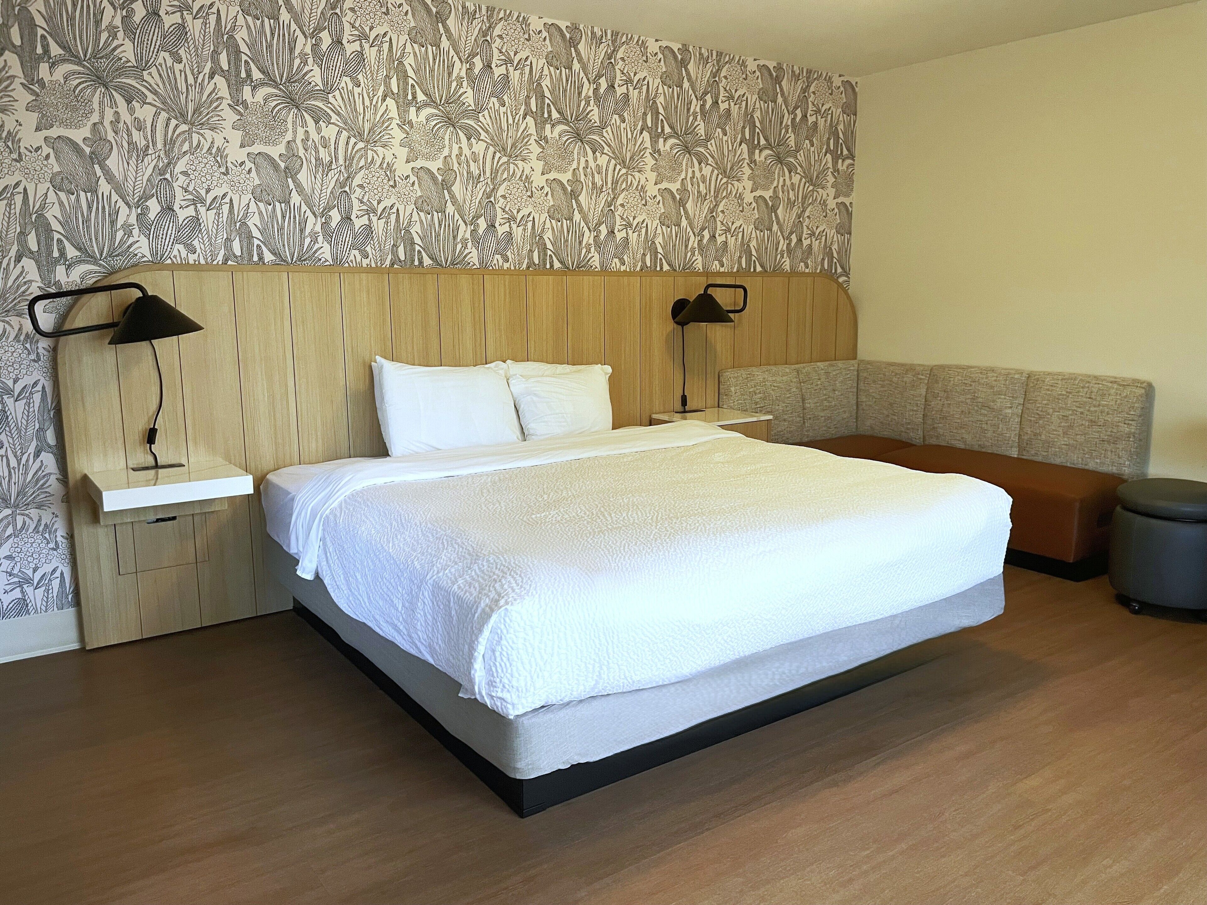 Superior Room, 1 King Bed