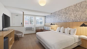 Superior-Zimmer, Mehrere Betten | Schreibtisch, Bügeleisen/Bügelbrett, Bettwäsche, Rollstuhlgeeignet