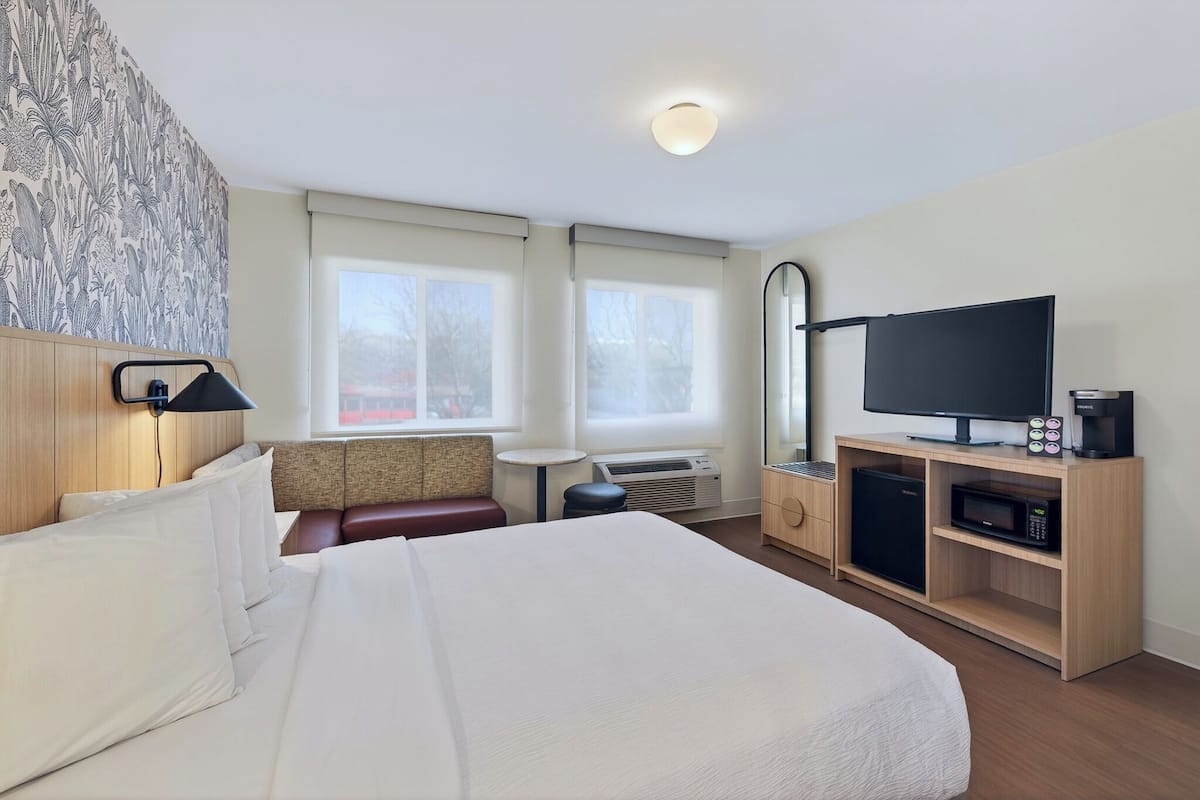 Superior Room, 1 Queen Bed