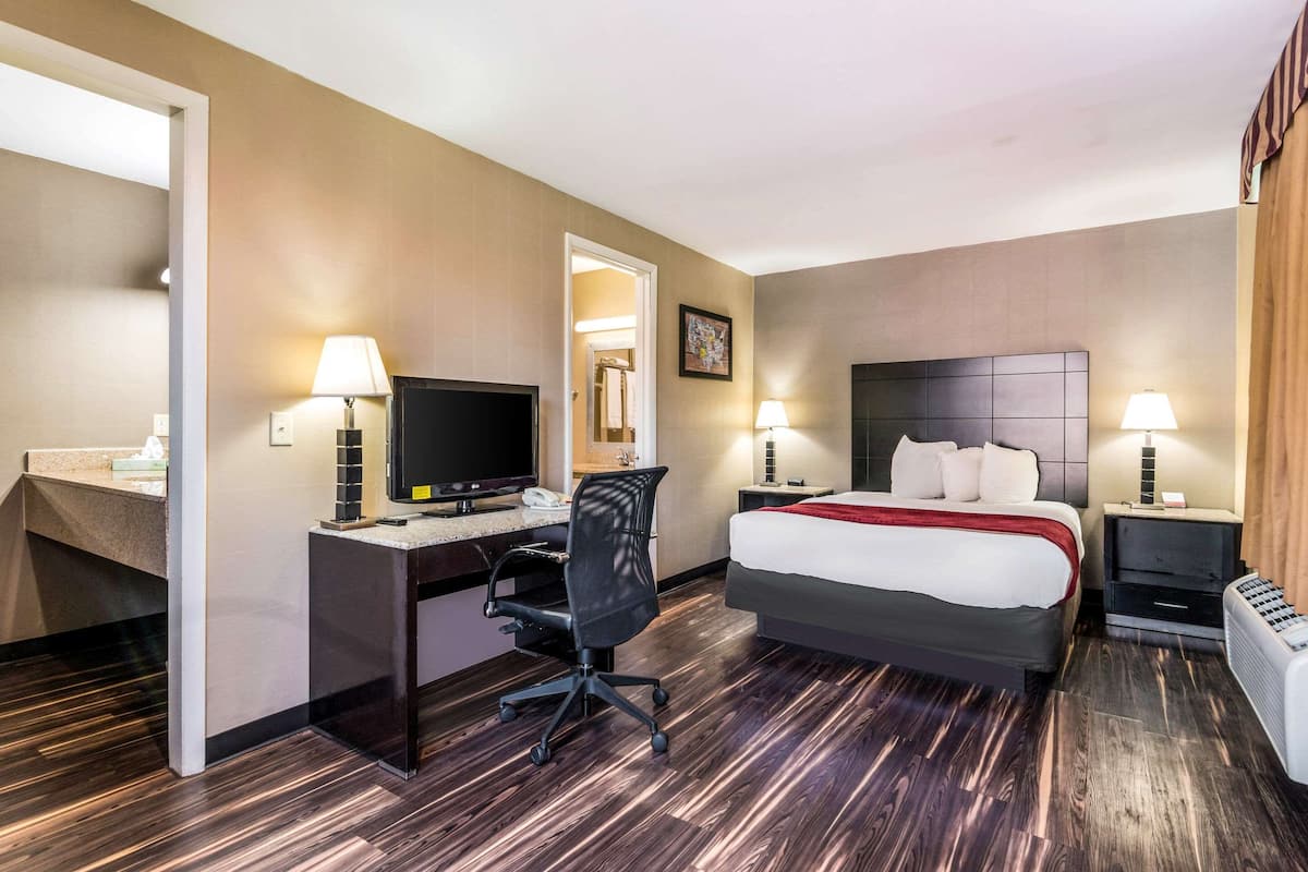 In-room safe, desk, iron/ironing board, free cribs/infant beds