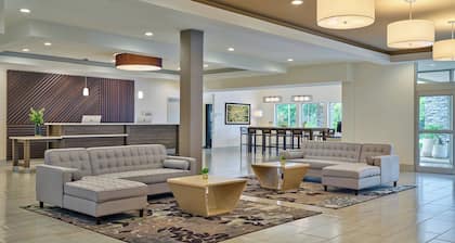 Delta Hotels by Marriott Chicago Willowbrook