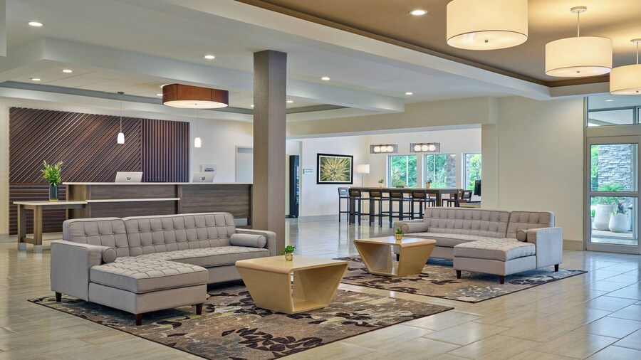 Delta Hotels by Marriott Chicago Willowbrook