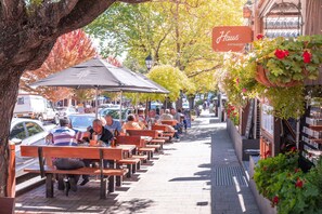 Breakfast, lunch, dinner served; alfresco dining