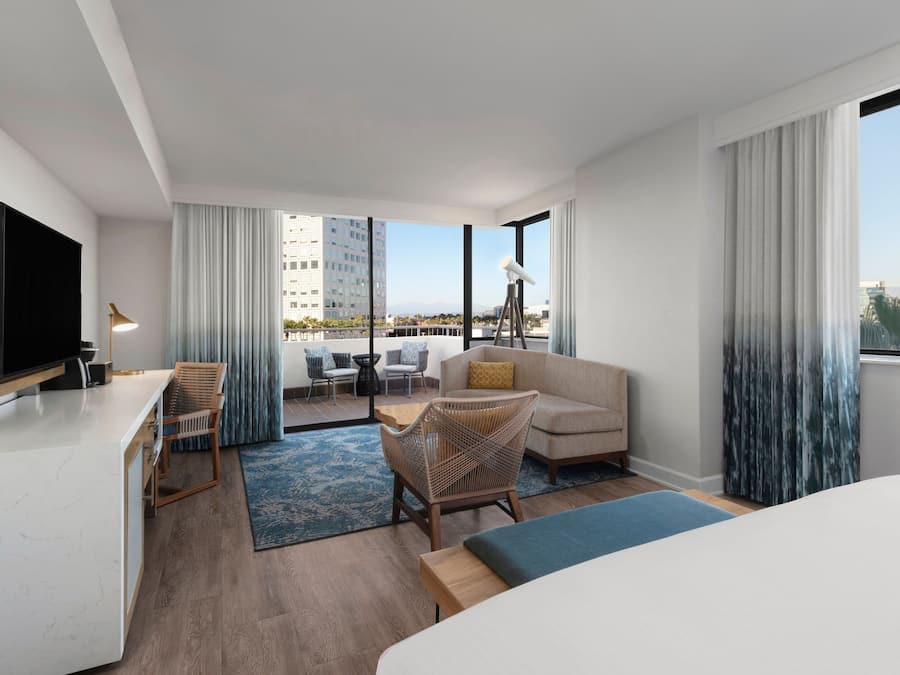 Televisión LCD de 32 pulgadas con canales por cable y televisión