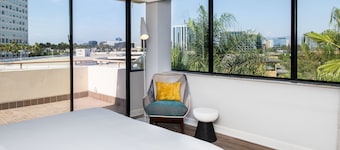 Renaissance Newport Beach Hotel