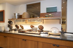 Daily buffet breakfast (EUR 18.50 per person)