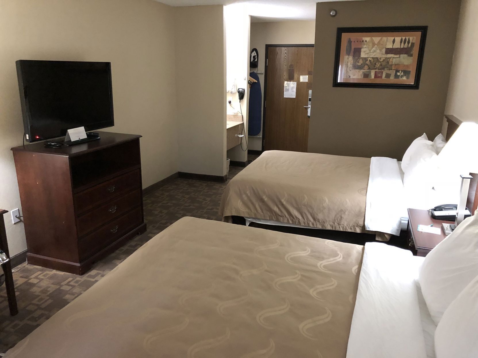 Hypo-allergenic bedding, pillowtop beds, in-room safe, desk