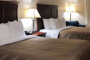 Hypo-allergenic bedding, pillow-top beds, in-room safe, desk - Quality Inn I-70 at Wanamaker (Topeka)