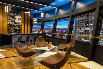 Breakfast, lunch, dinner served; American cuisine  at Sheraton Grand Nashville Downtown