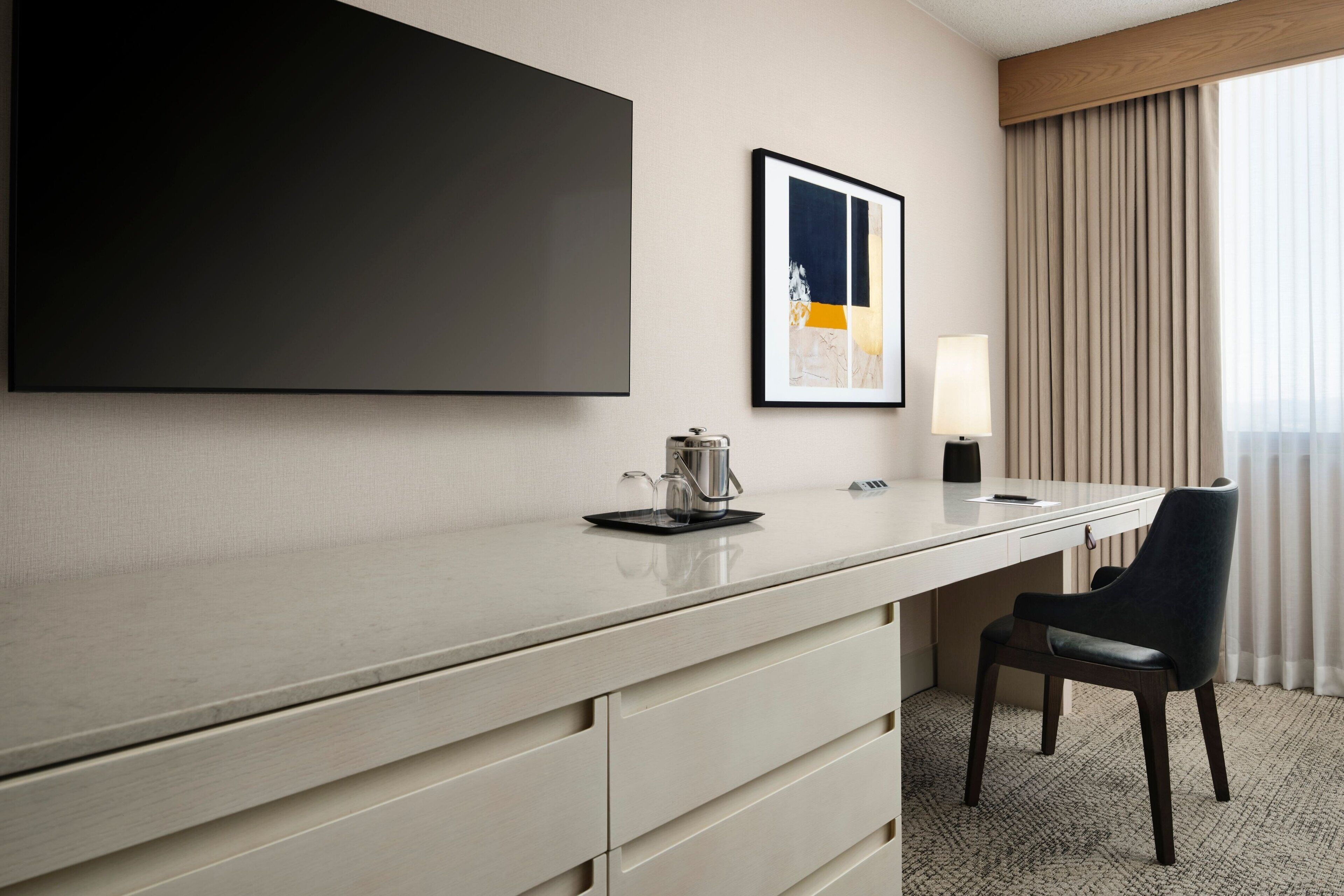 room, 1 king bed | premium bedding, pillow-top beds, in-room safe, desk