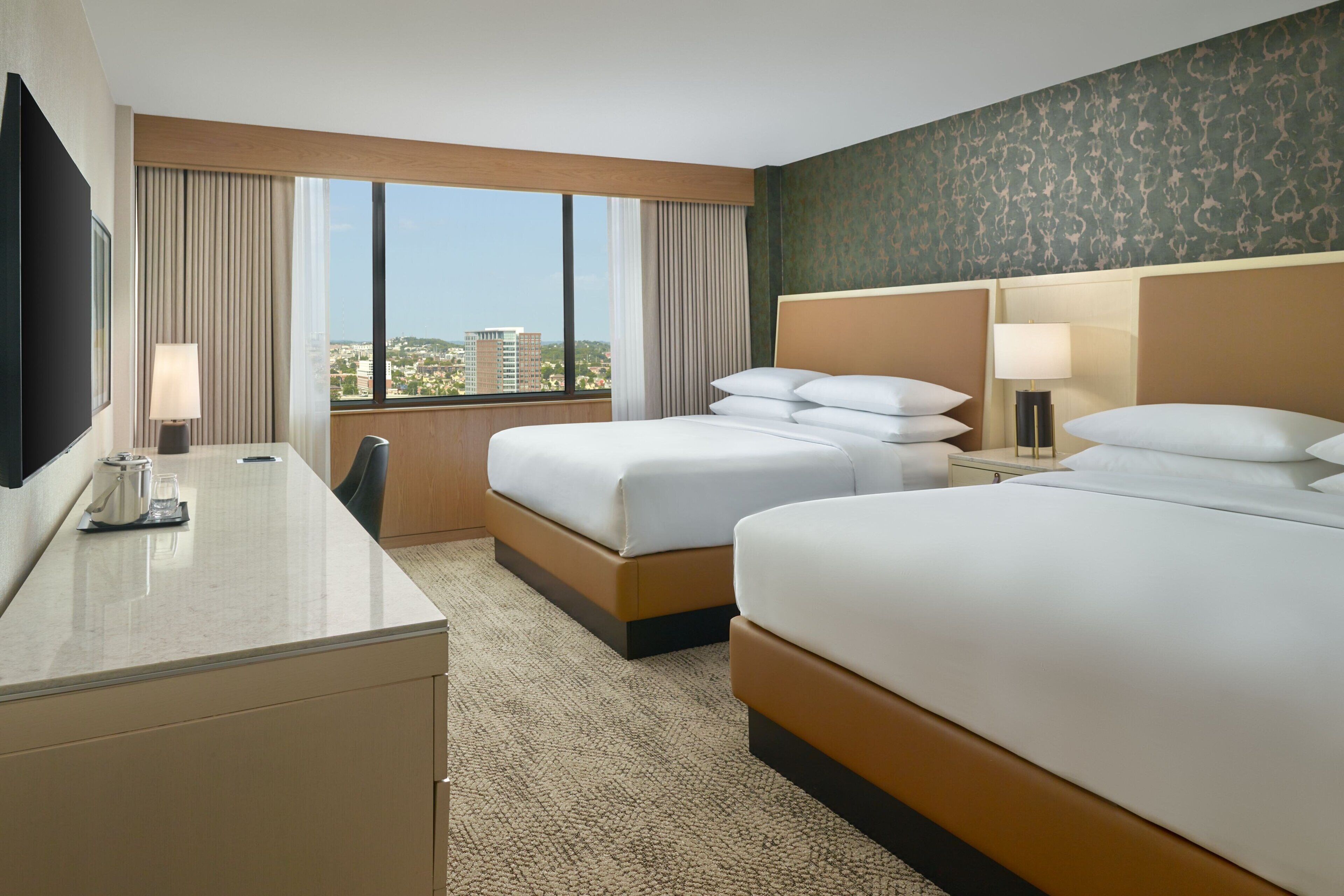 premium bedding, pillow-top beds, in-room safe, desk