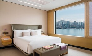Premium bedding, down comforters, pillowtop beds, minibar - Regent Hong Kong (Kowloon)