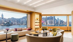 Club Suite, 1 Bedroom, Harbor View, Corner (Regent Club Access) | Room amenity - Regent Hong Kong (Kowloon)