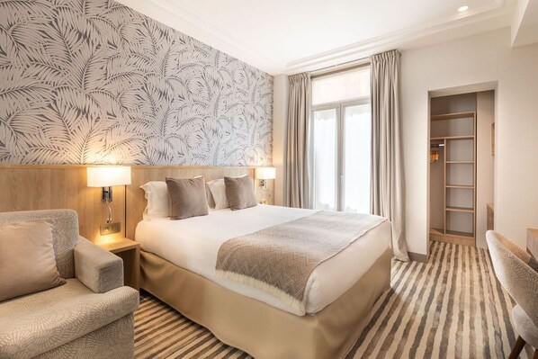 Dreibettzimmer | Hochwertige Bettwaren, Minibar (mit einigen kostenlosen Artikeln)