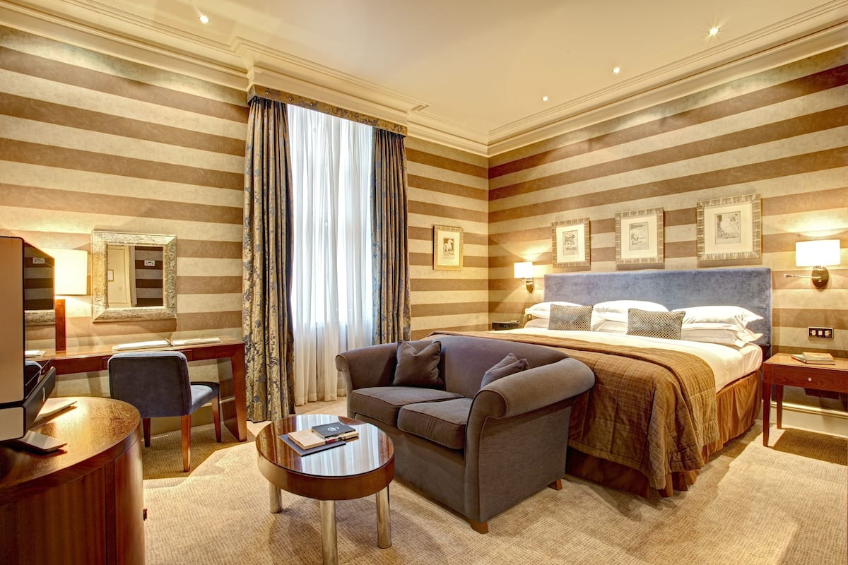 suite | premium bedding, minibar, in-room safe, individually decorated