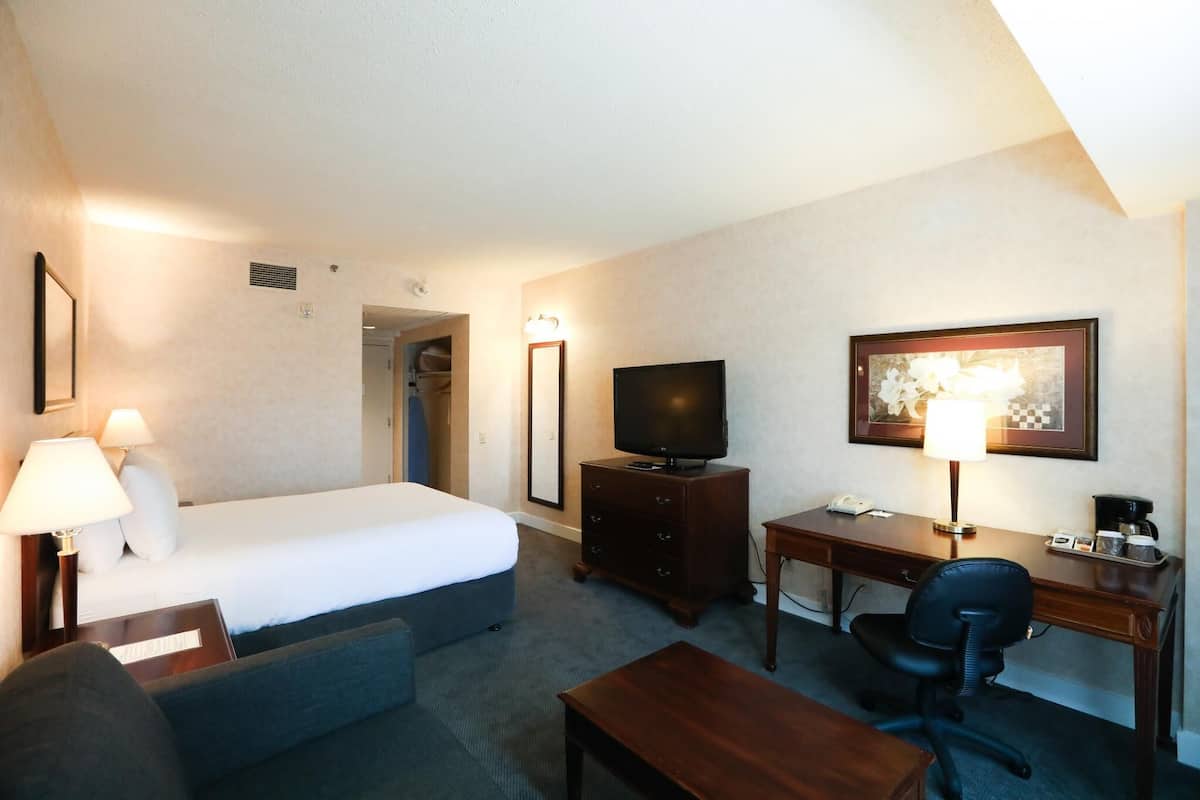 Surmatelas, coffres-forts dans les chambres, bureau